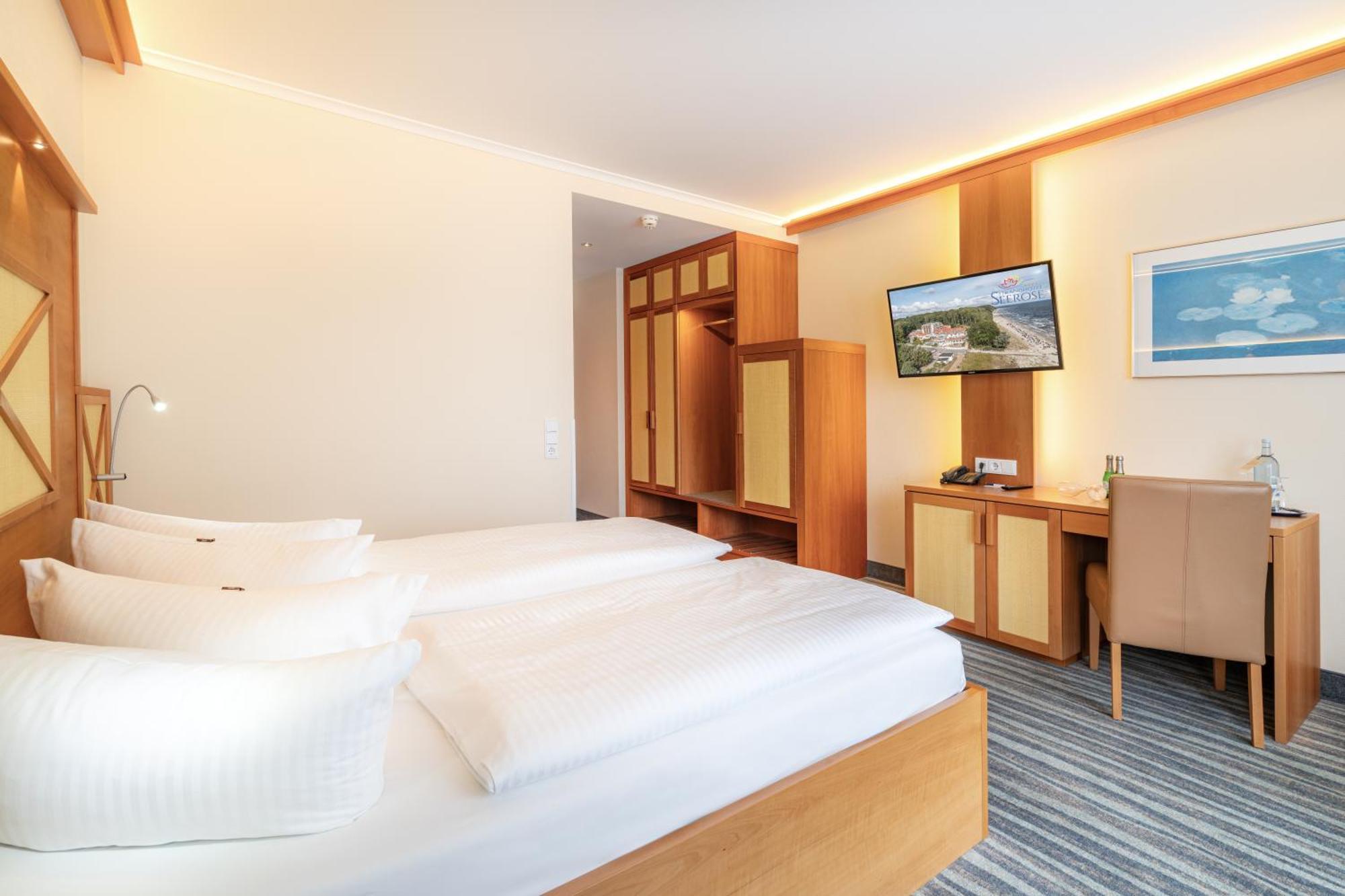 Strandhotel Seerose Kölpinsee Esterno foto