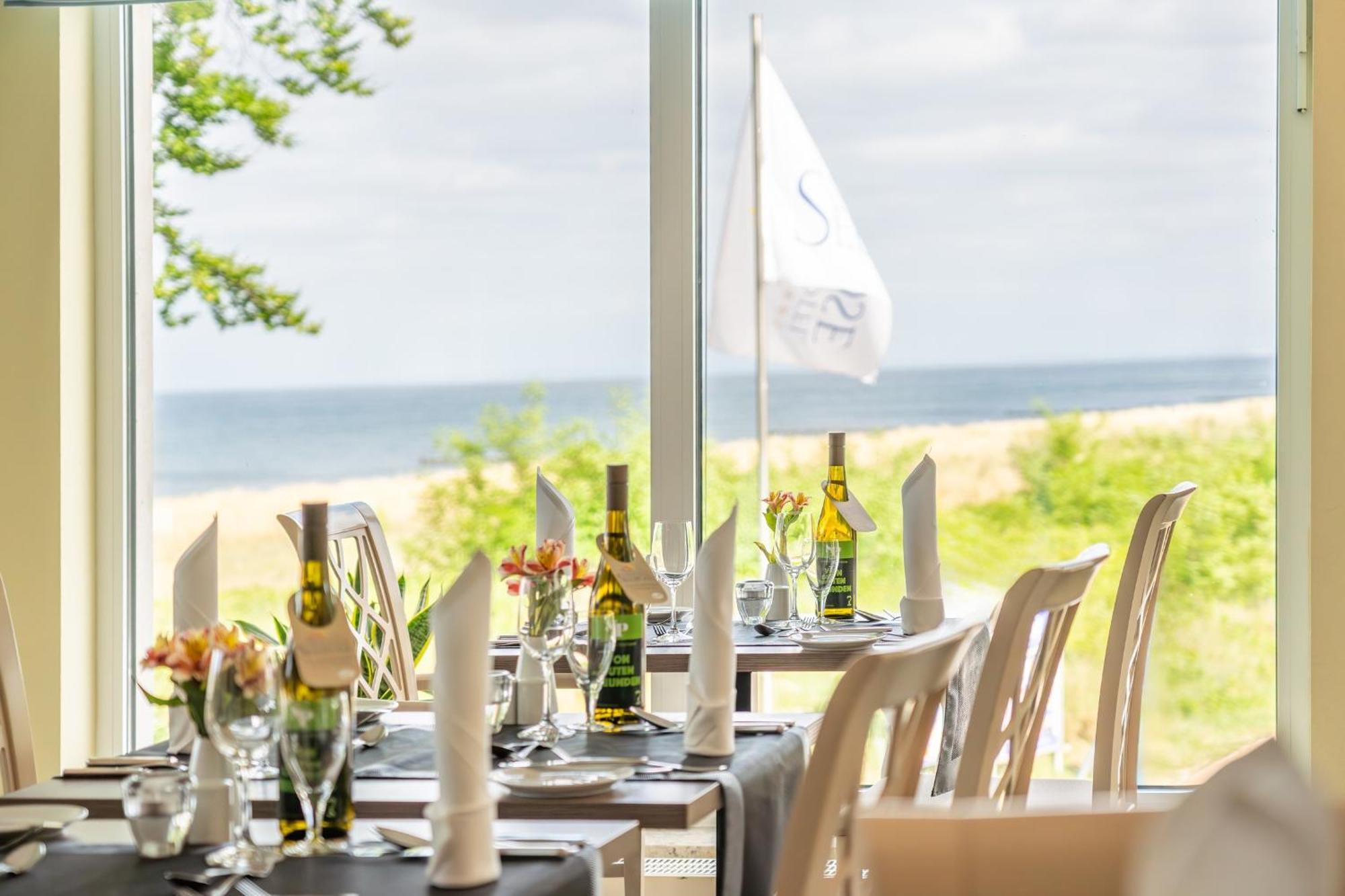 Strandhotel Seerose Kölpinsee Esterno foto