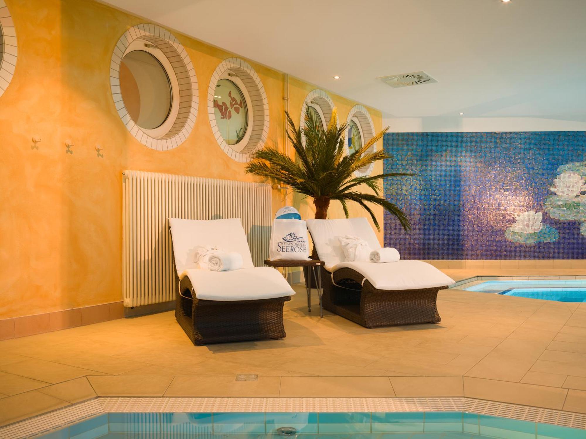 Strandhotel Seerose Kölpinsee Esterno foto