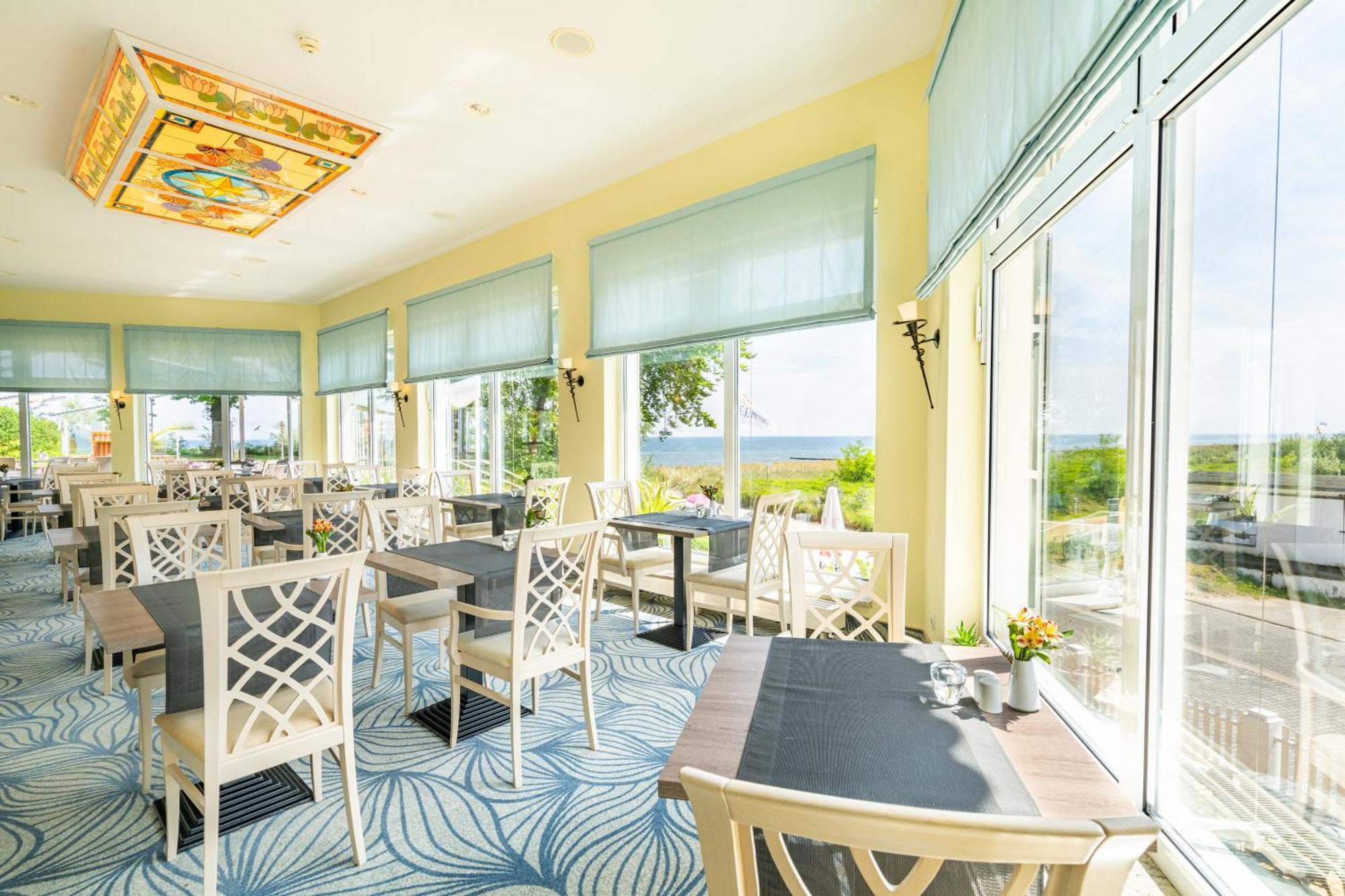 Strandhotel Seerose Kölpinsee Esterno foto