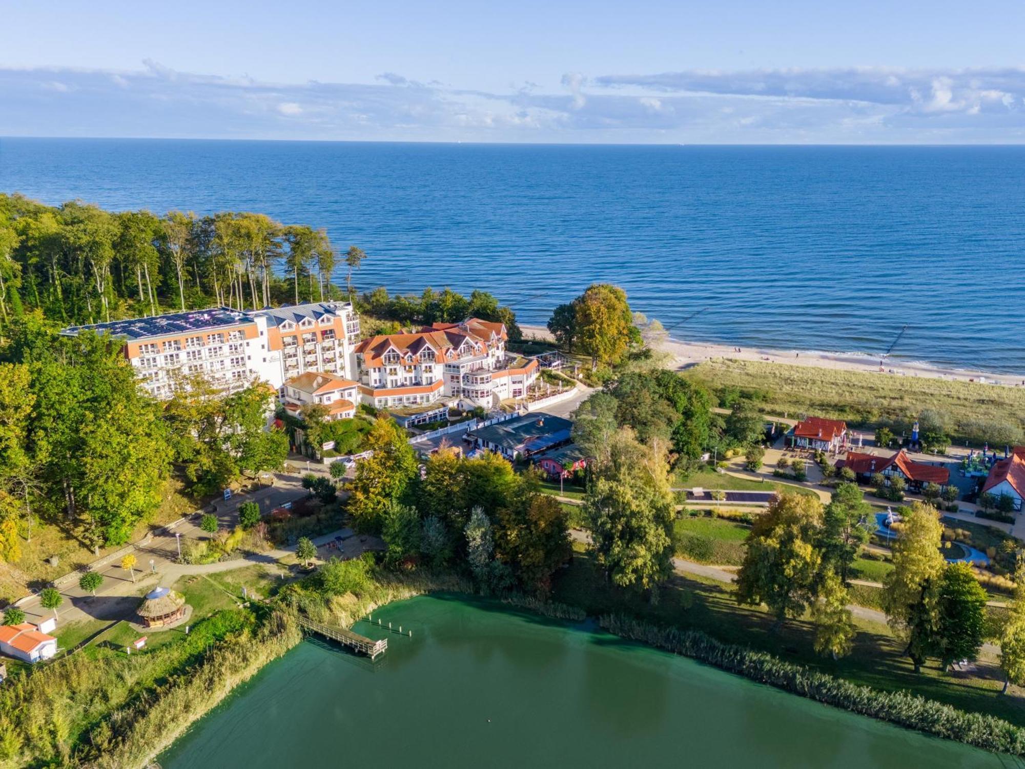 Strandhotel Seerose Kölpinsee Esterno foto