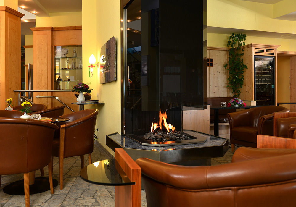 Strandhotel Seerose Kölpinsee Esterno foto