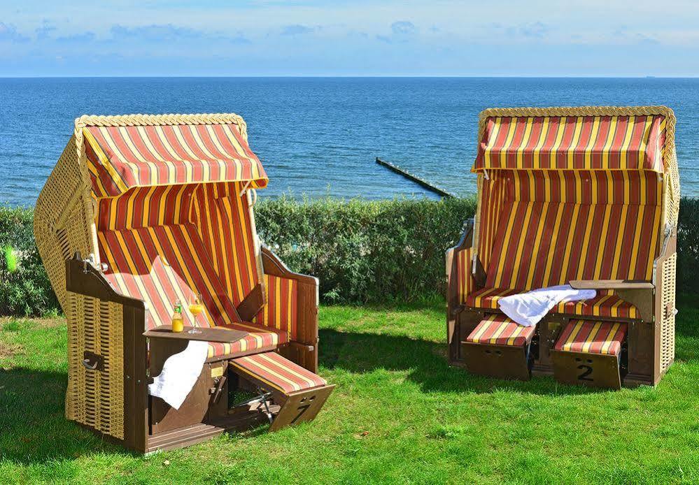 Strandhotel Seerose Kölpinsee Esterno foto